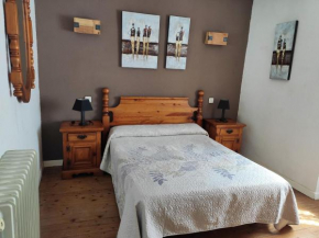 4 bedrooms house with enclosed garden and wifi at Valcarlos
